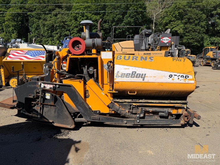 2012-caterpillar-cb54xw-image-4