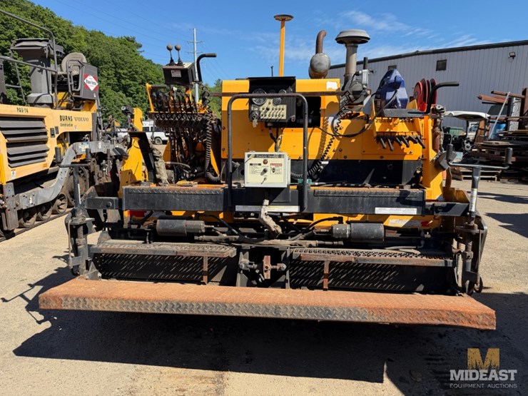 2012-caterpillar-cb54xw-image-3