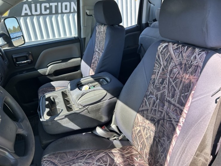2015-chevrolet-silverado-2500-image-19