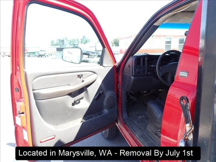 2003-chevrolet-3500-image-23