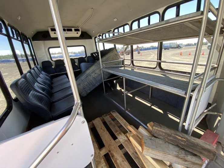 2014-ford-e450-sd-image-25