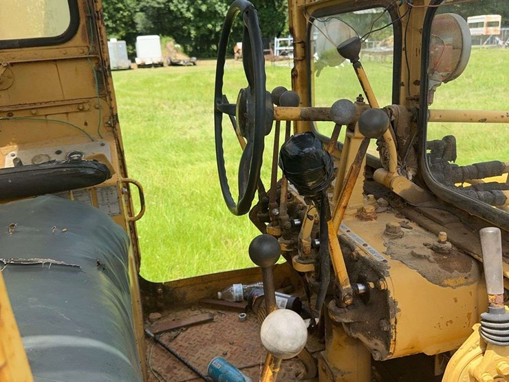 caterpillar-120-image-8