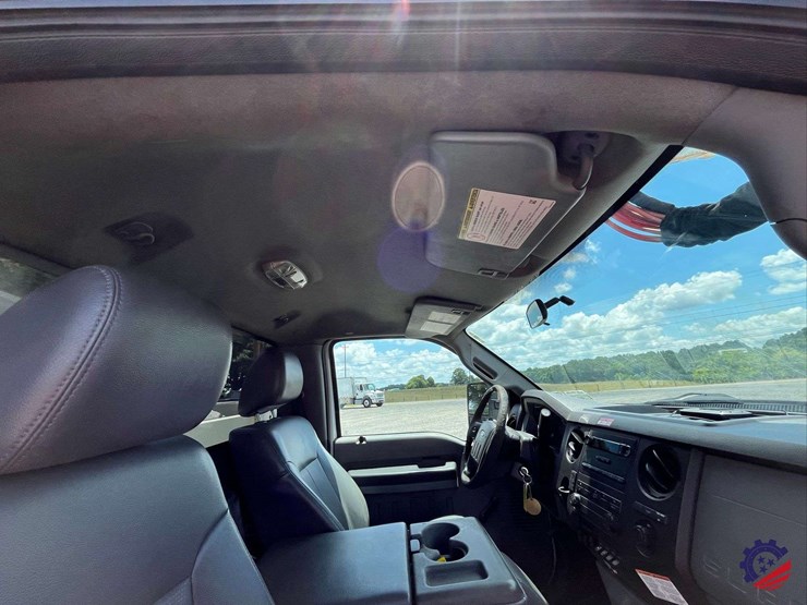 2013-ford-f550-image-58