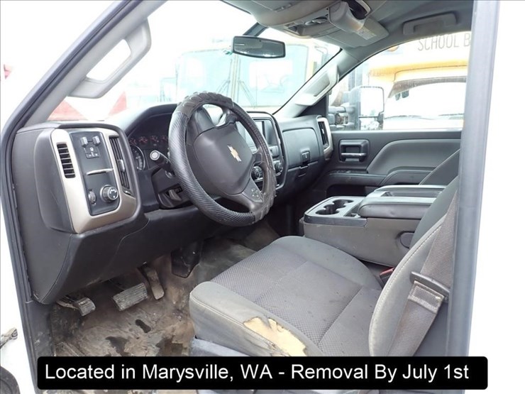 2016-chevrolet-3500-image-6