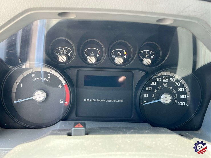 2013-ford-f550-image-69
