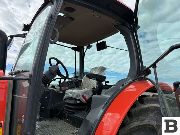 2021-kubota-m6-141-image-49