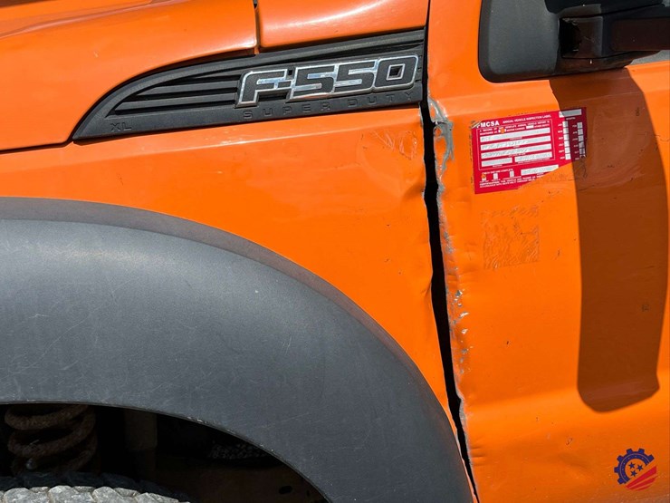 2015-ford-f550-image-74