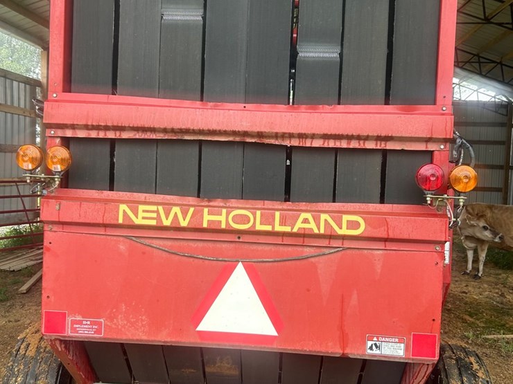 new-holland-664-image-3