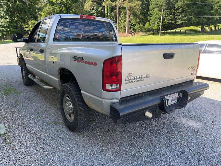 2004-dodge-ram-2500-image-11
