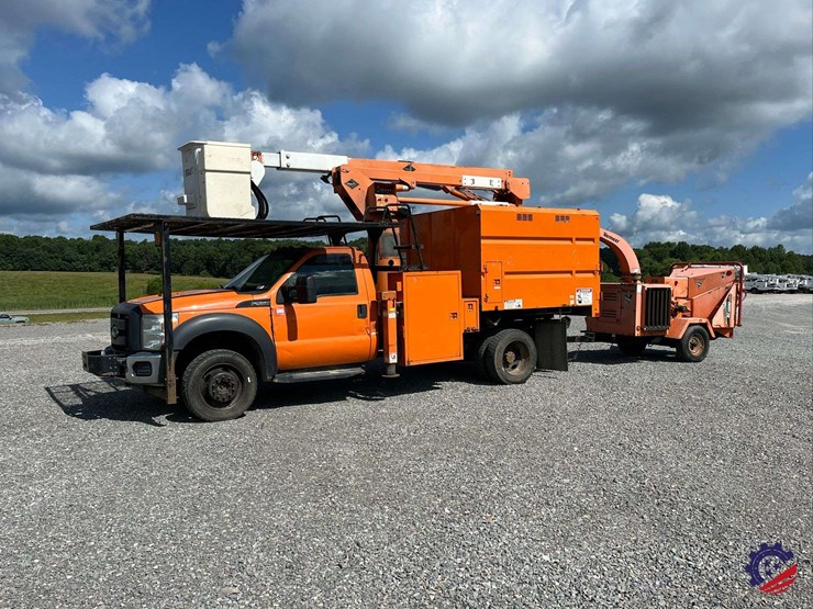 2015-ford-f550-image-1