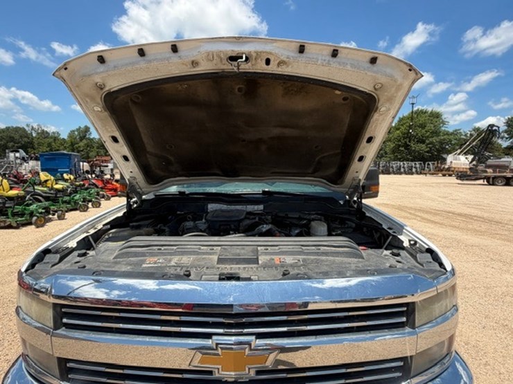 2015-chevrolet-silverado-3500-image-54