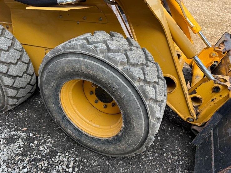 john-deere-270-image-13