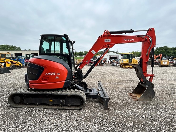 2021-kubota-u55-5-image-5