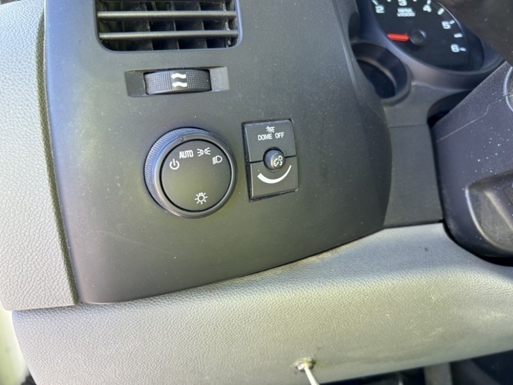 2008-chevrolet-silverado-1500-image-30