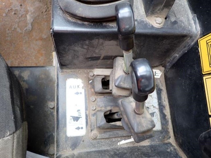 2010-jcb-510-56-image-19