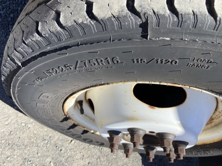 2014-ford-e450-sd-image-13
