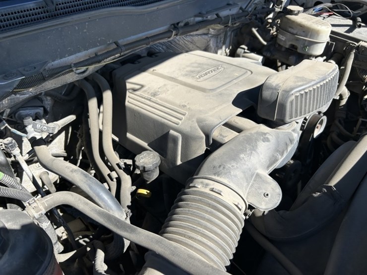 2015-chevrolet-silverado-2500-image-42