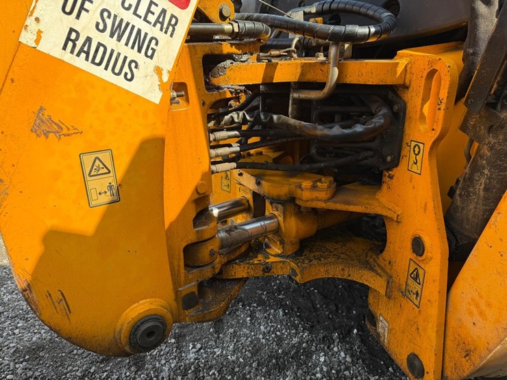 jcb-3cx14-image-14