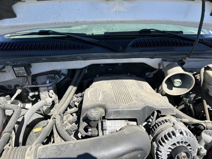 2006-chevrolet-silverado-3500-image-37