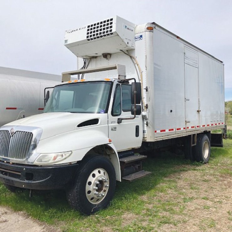 2003 INTERNATIONAL DURASTAR 4300