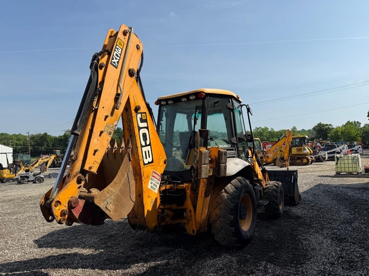 jcb-3cx14-image-4