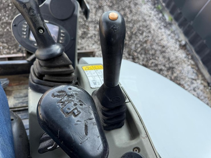2019-bobcat-e35i-image-23