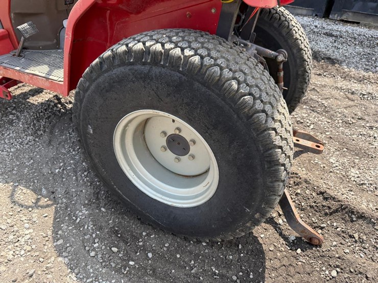 massey-ferguson-1230-image-16