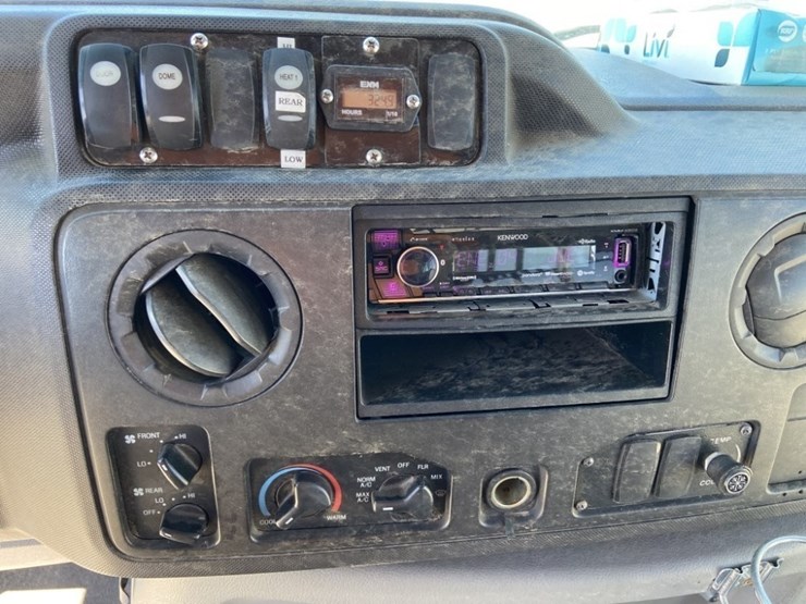 2014-ford-e450-sd-image-19