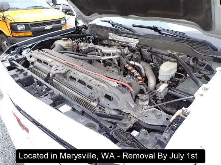 2016-chevrolet-3500-image-21