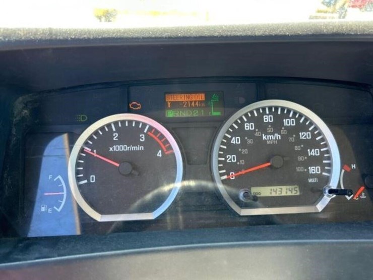 2015-isuzu-nrr-image-74