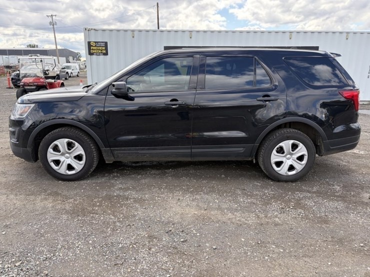 2018-ford-explorer-image-7