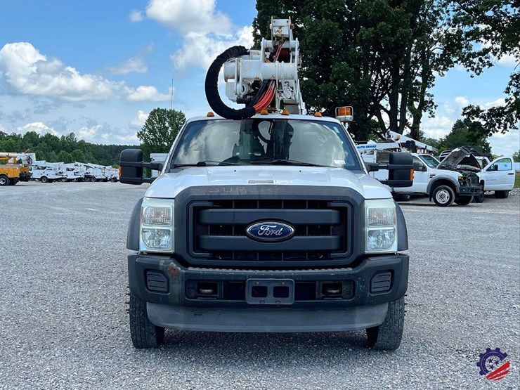 2013-ford-f550-image-11