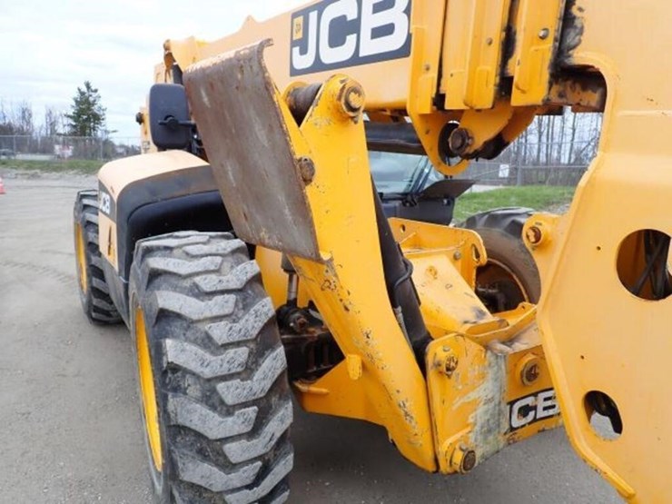 2010-jcb-510-56-image-44