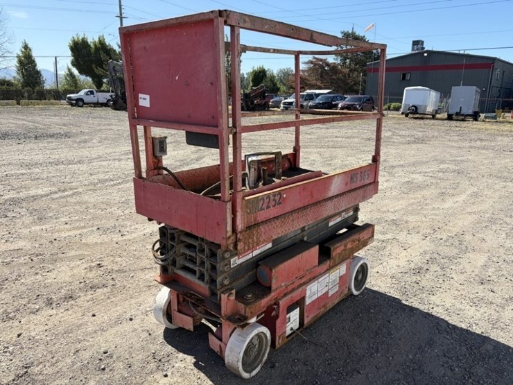 1997-grove-sm2232e-scissor-lift-image-4