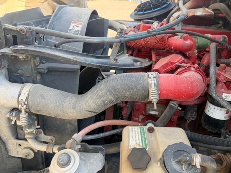 2015-john-deere-b-image-98