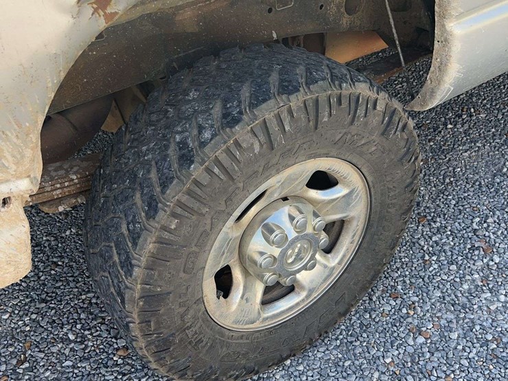 2004-dodge-ram-2500-image-15
