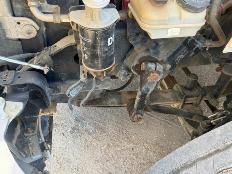 2015-john-deere-b-image-92