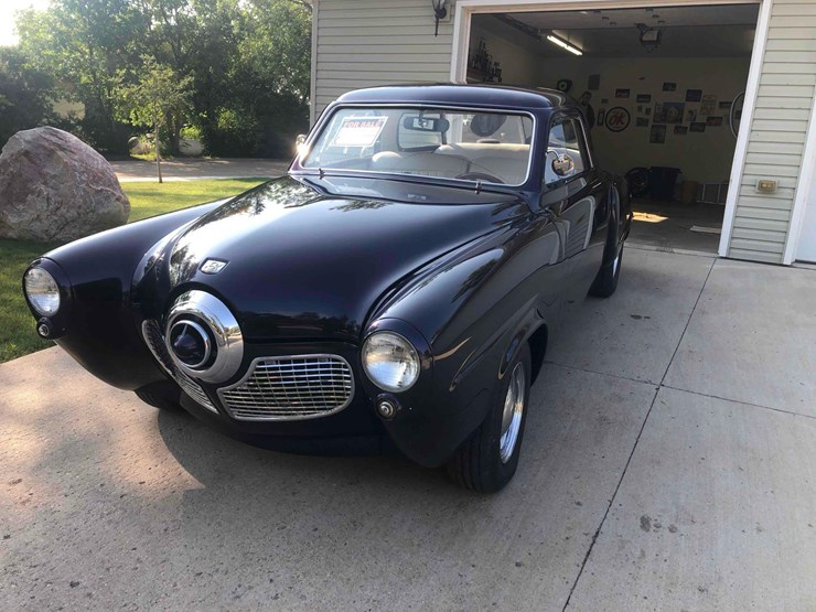 1945-studebaker-starlight-coupe-image-1