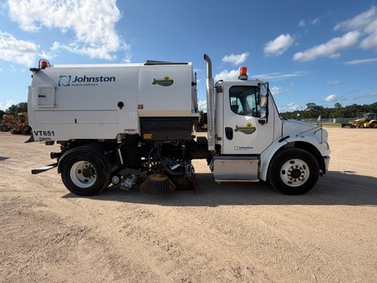 2015-john-deere-b-image-7