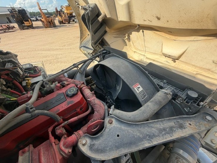2015-john-deere-b-image-117