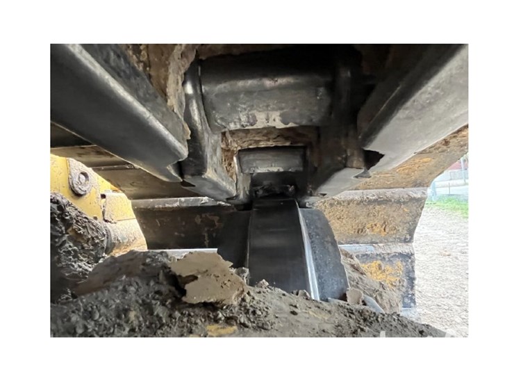 2022-komatsu-d61px-24-image-20