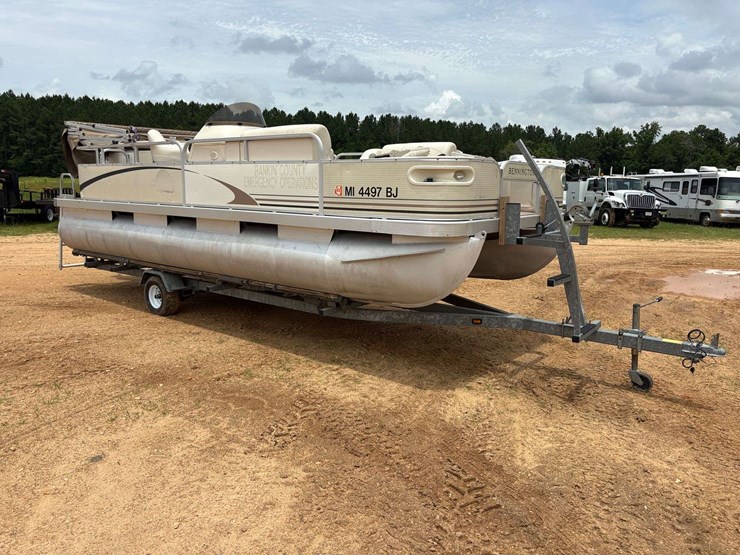 2003-bennington-207fs-20'-pontoon-boat-w/trailer-image-4
