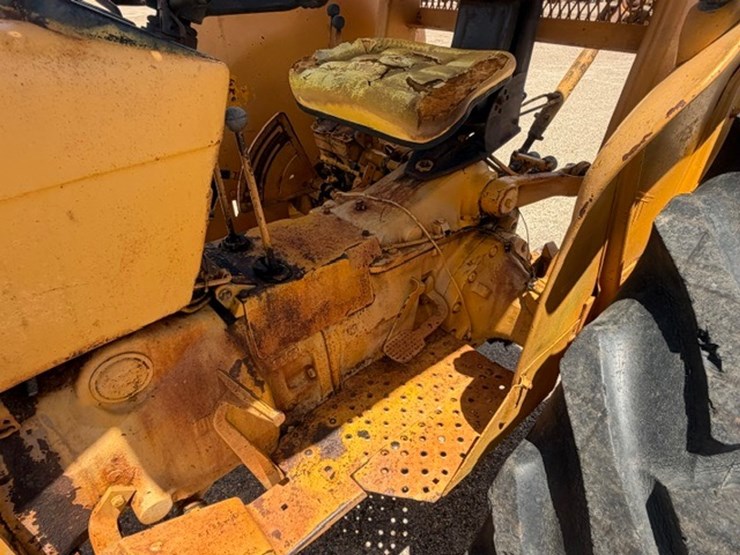 john-deere-302-image-14
