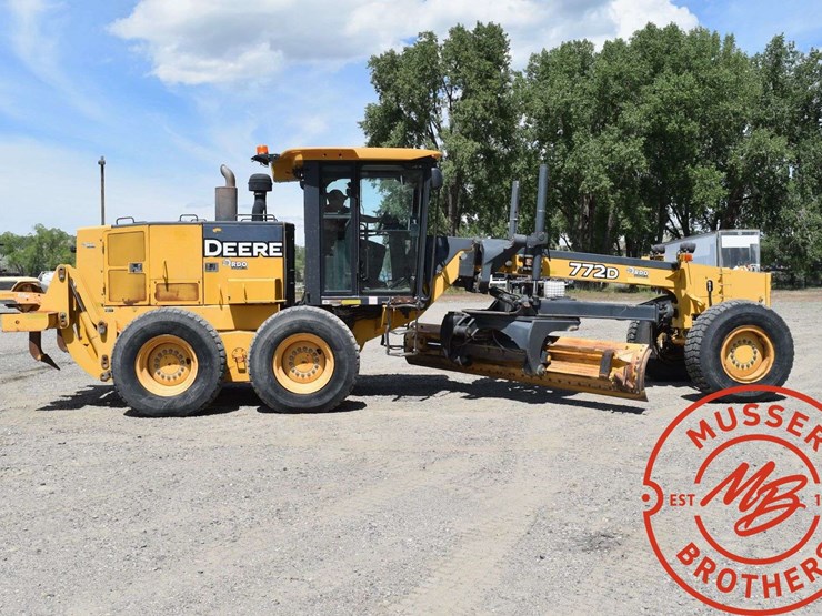 2008-deere-772d-image-14