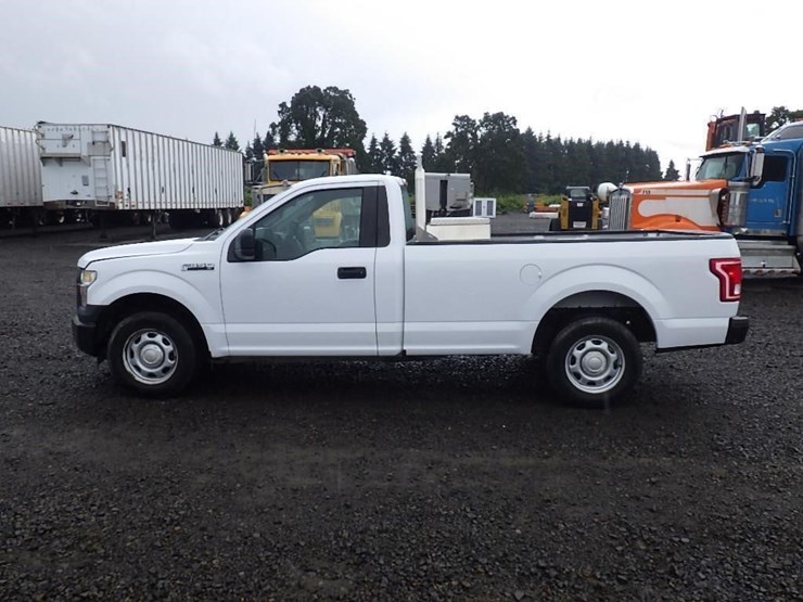 2016-ford-f150-xl-image-8