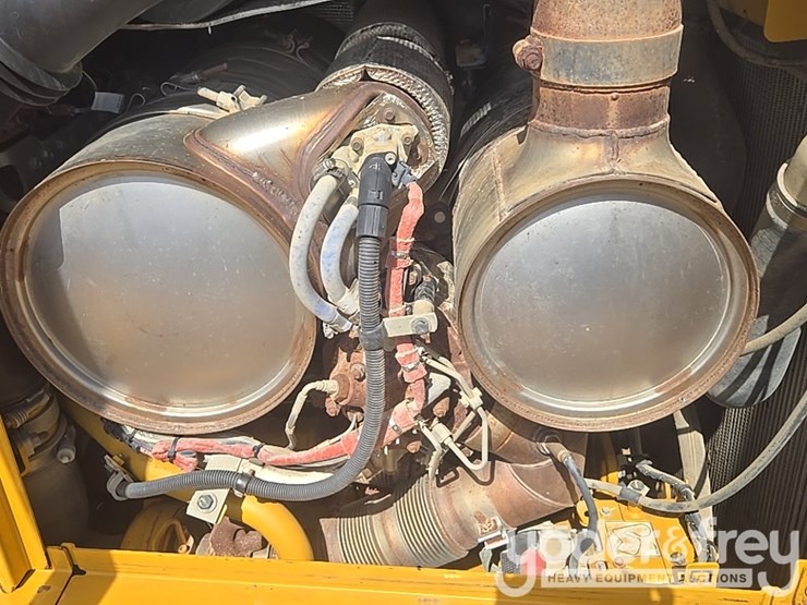 2019-caterpillar-d6t-lgp-image-43