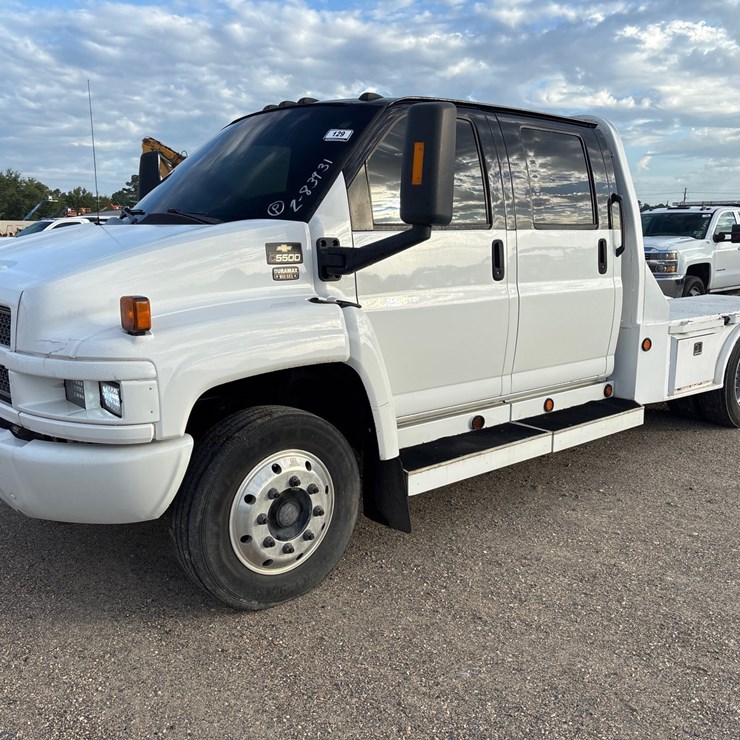 #129 • 2005 CHEVY C5500