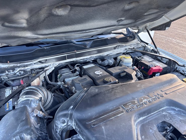 2020-dodge-ram-3500-image-14