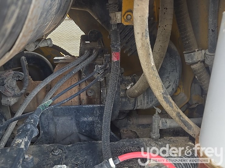 2021-komatsu-d61pxi-24-image-38