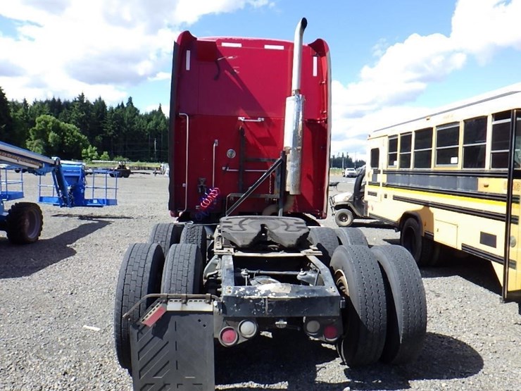 2008-peterbilt-387-image-5